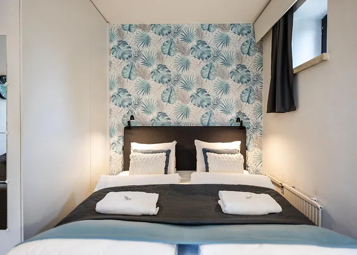 Arctic Hill City Suite
